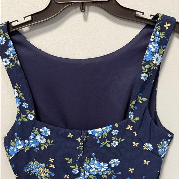 Floral Sleeveless Dress - Picture 7 of 10